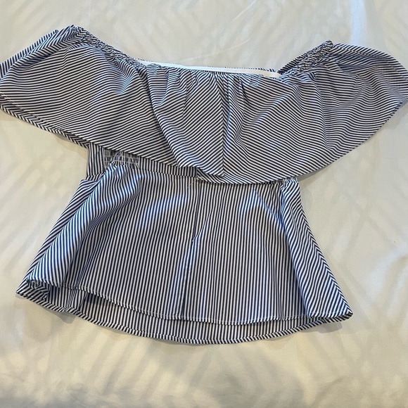 Stripe Flutter Overlay Blouse - Picture 3 of 11